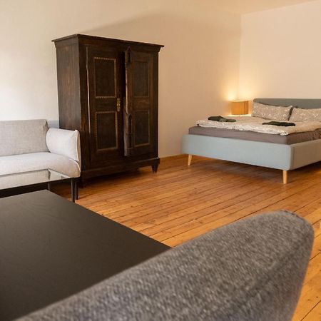 Loft Apartment Mit Grosser Badewanne B Mugeln Bagian luar foto