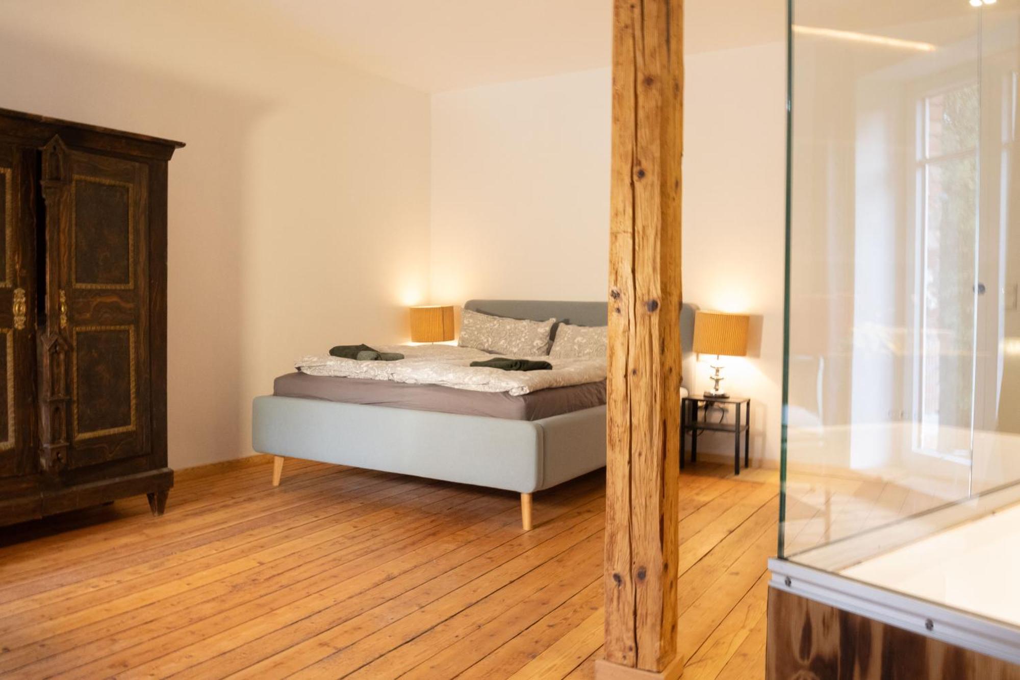 Loft Apartment Mit Grosser Badewanne B Mugeln Bagian luar foto