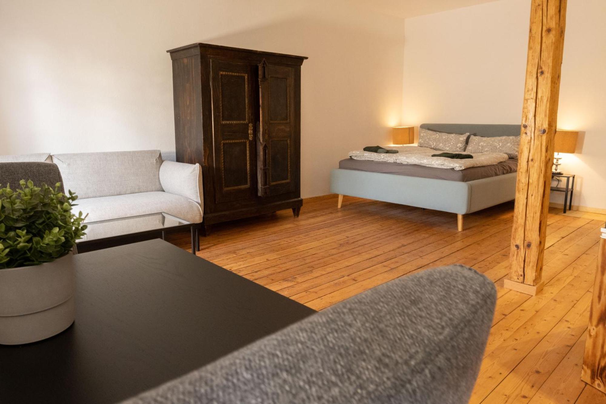 Loft Apartment Mit Grosser Badewanne B Mugeln Bagian luar foto